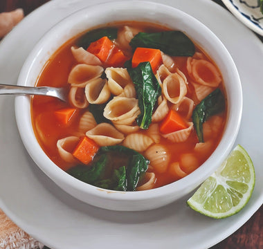 Sopa de pasta con espinacas